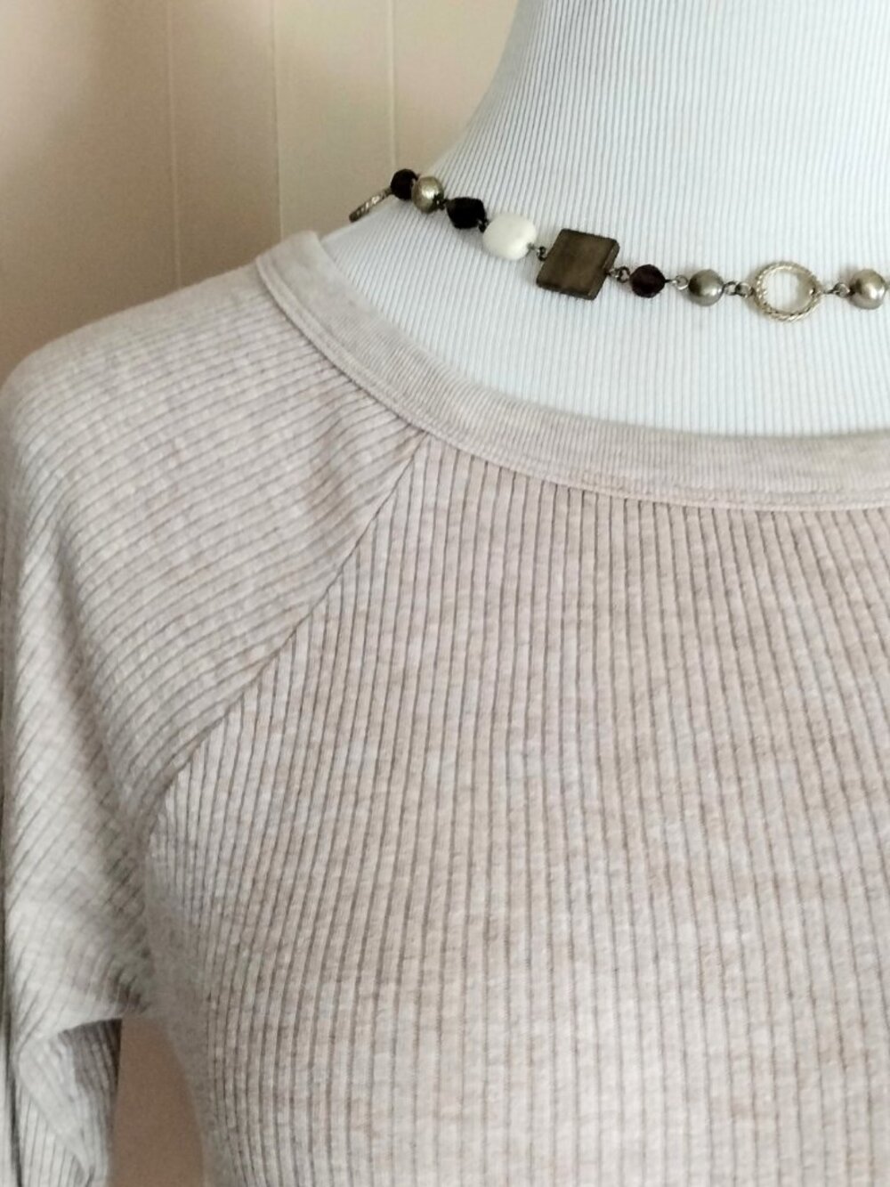 Gap Rib Knit Tee Top L Beige Raglan Long Sleeves Round Neck Soft